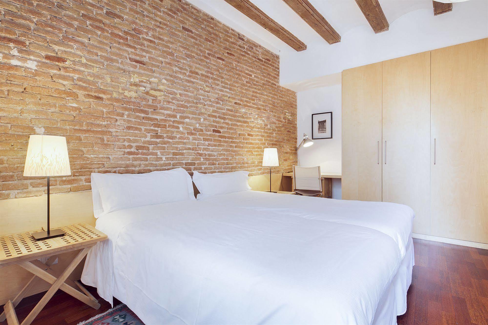 Inside Barcelona Apartments Esparteria Luaran gambar