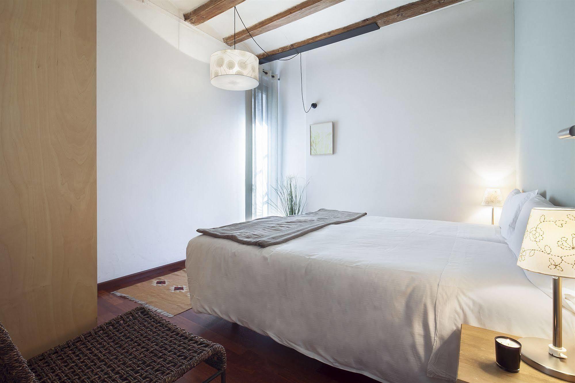 Inside Barcelona Apartments Esparteria Luaran gambar