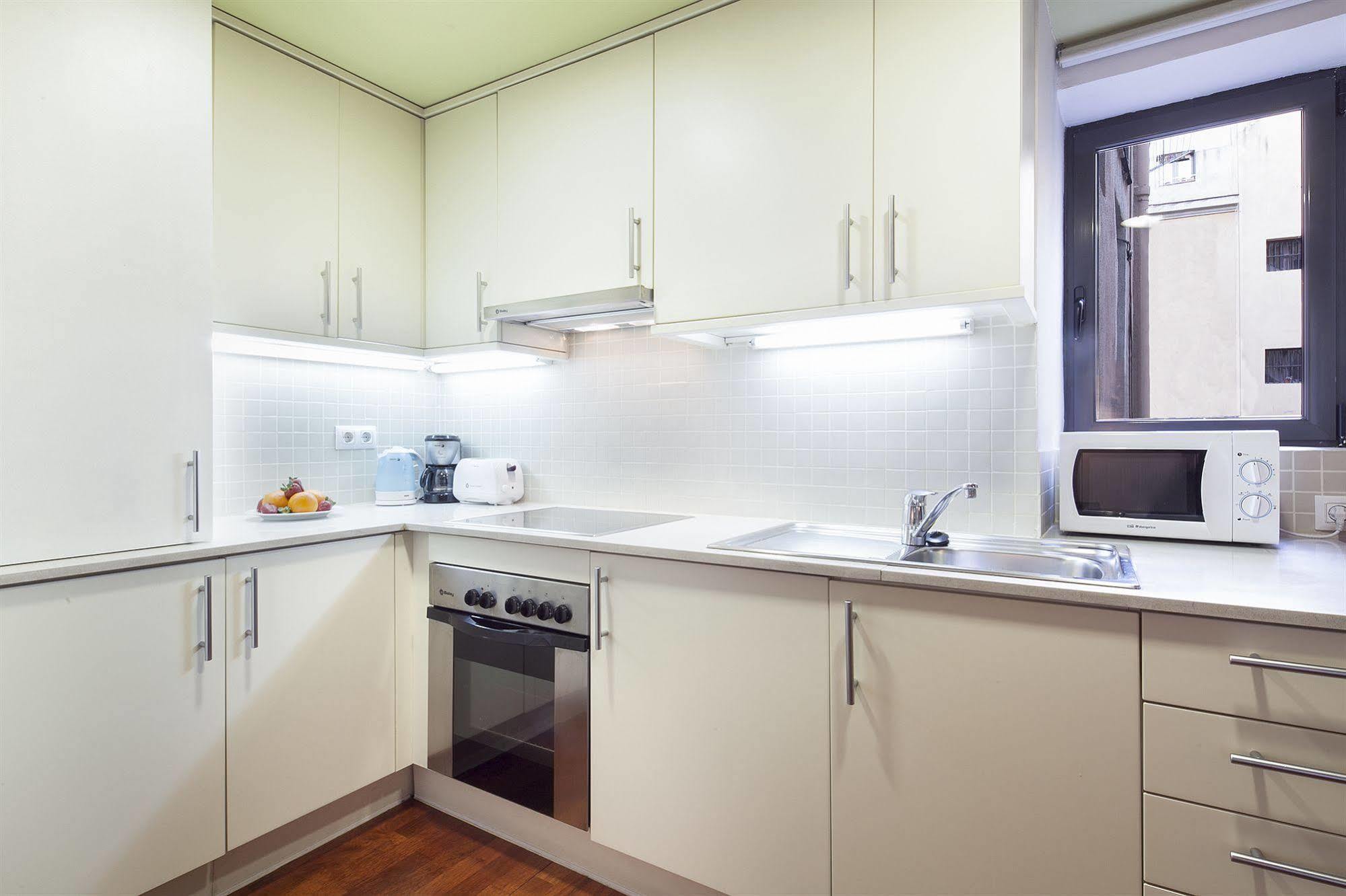 Inside Barcelona Apartments Esparteria Luaran gambar
