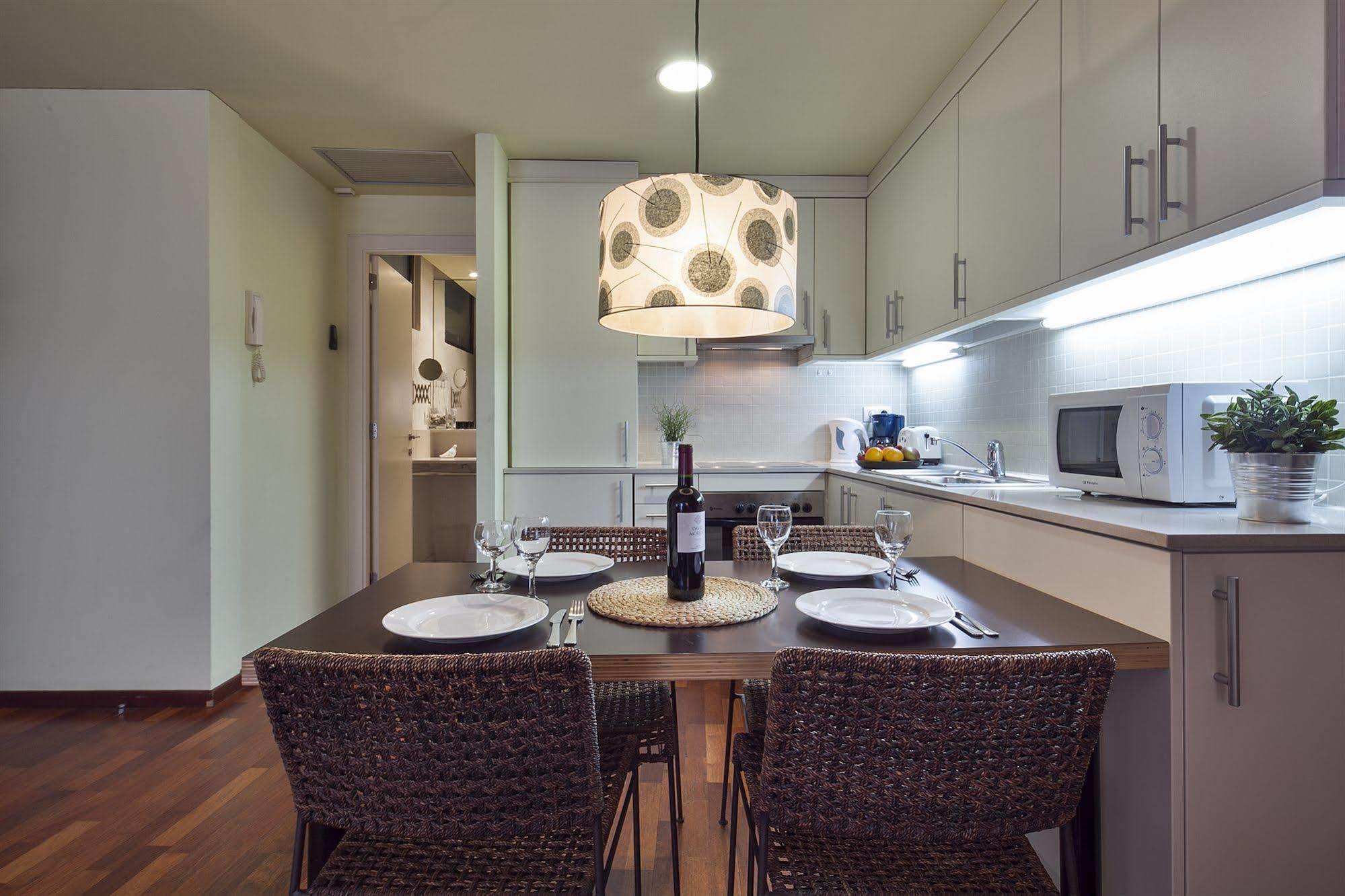 Inside Barcelona Apartments Esparteria Luaran gambar