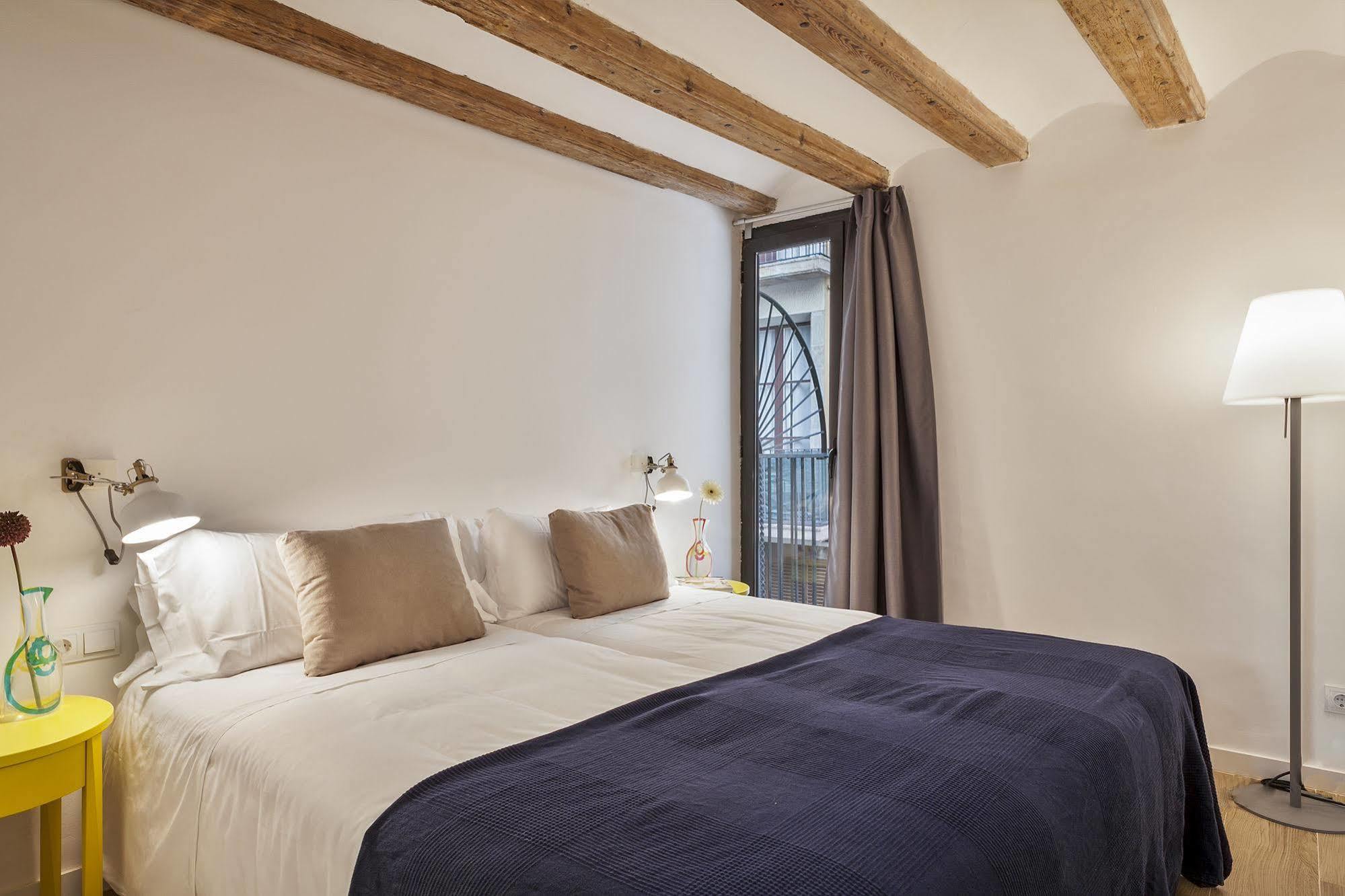 Inside Barcelona Apartments Esparteria Luaran gambar